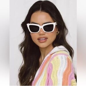 Pared Women's Hollywood & Vine White Women's Sunglasses Authentic Cat Eye